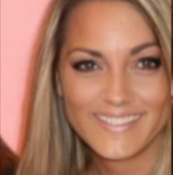 Meet your Posher, Beth - Picture 1 of 1